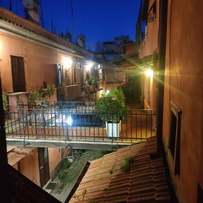 Julia Nel Cuore Di Trastevere Róma Kültér fotó