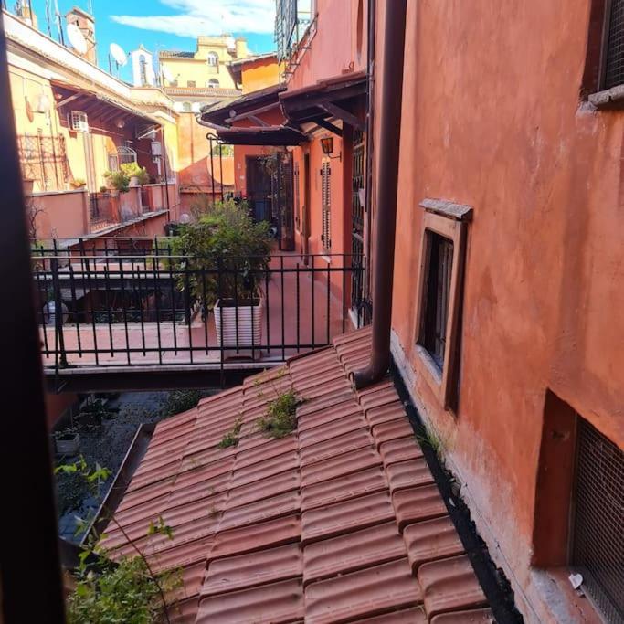 Julia Nel Cuore Di Trastevere Róma Kültér fotó